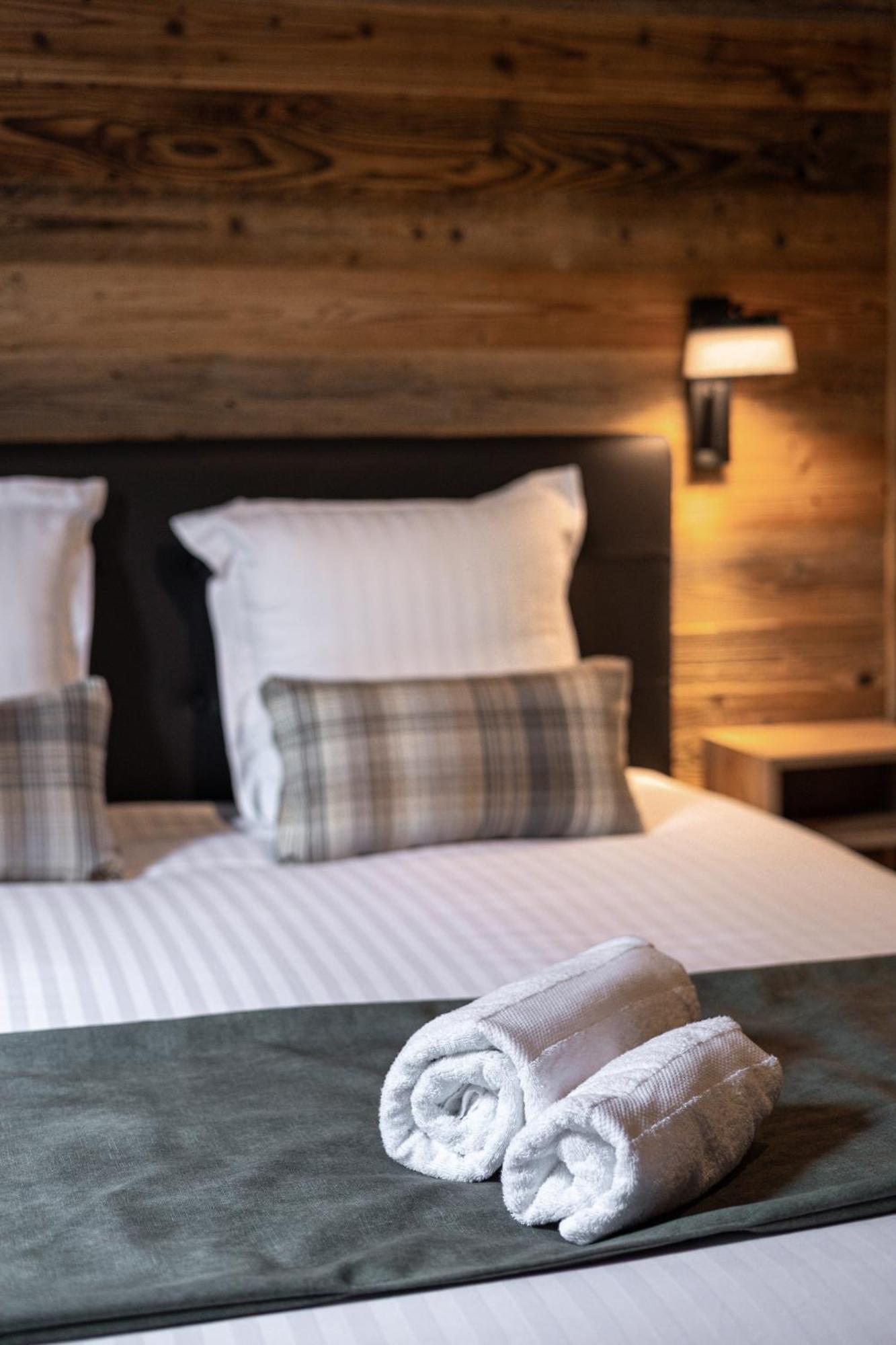 Les Lodges du Lac Saint-Alban-de-Montbel Extérieur photo