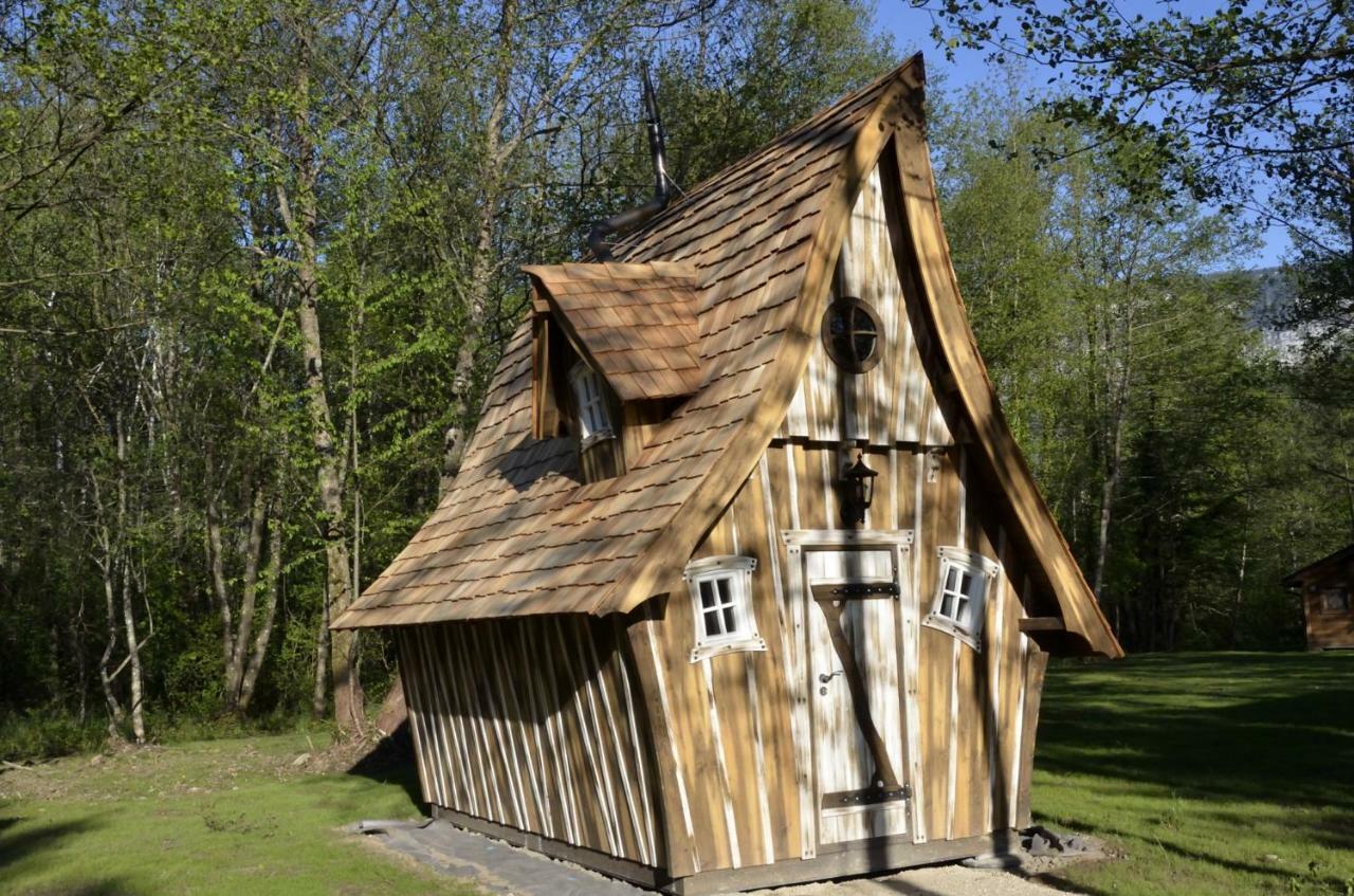 Les Lodges du Lac Saint-Alban-de-Montbel Extérieur photo