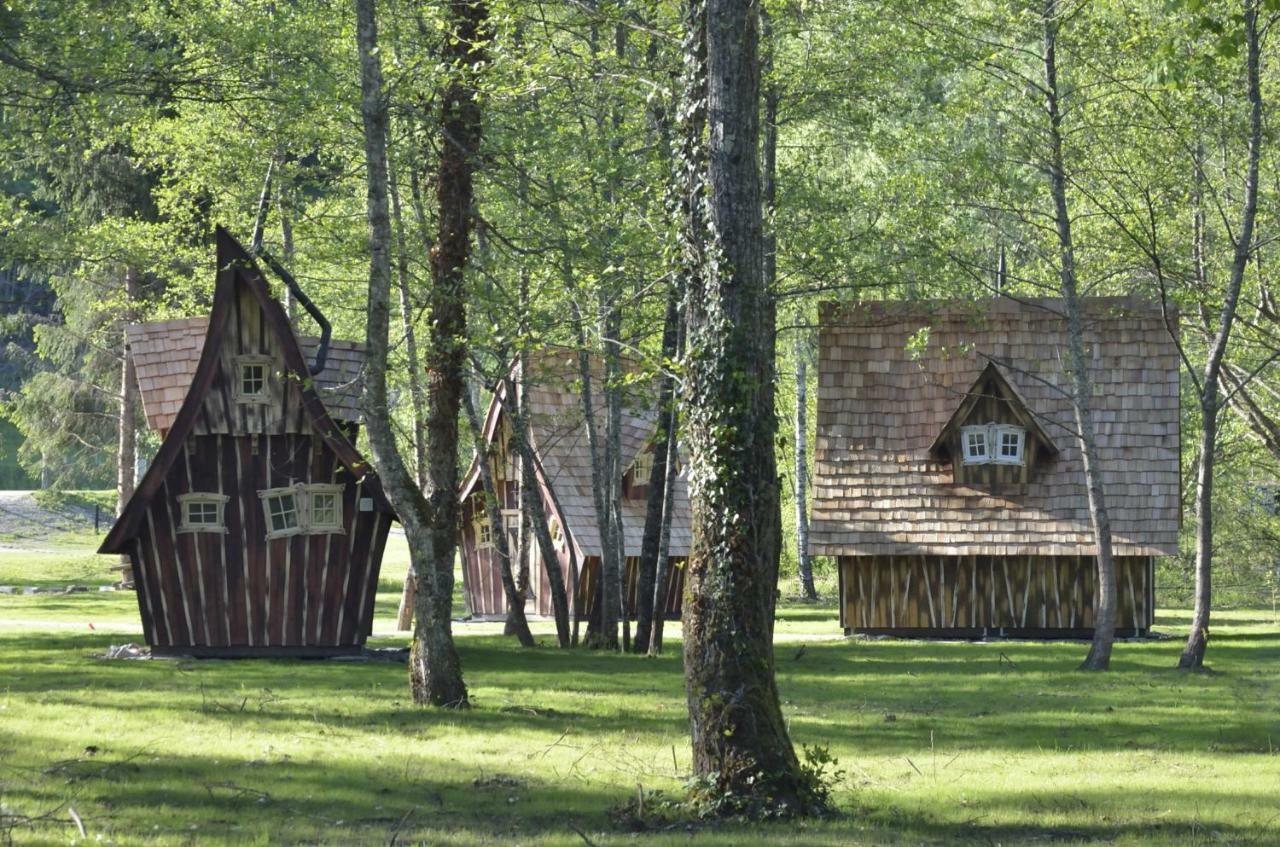 Les Lodges du Lac Saint-Alban-de-Montbel Extérieur photo
