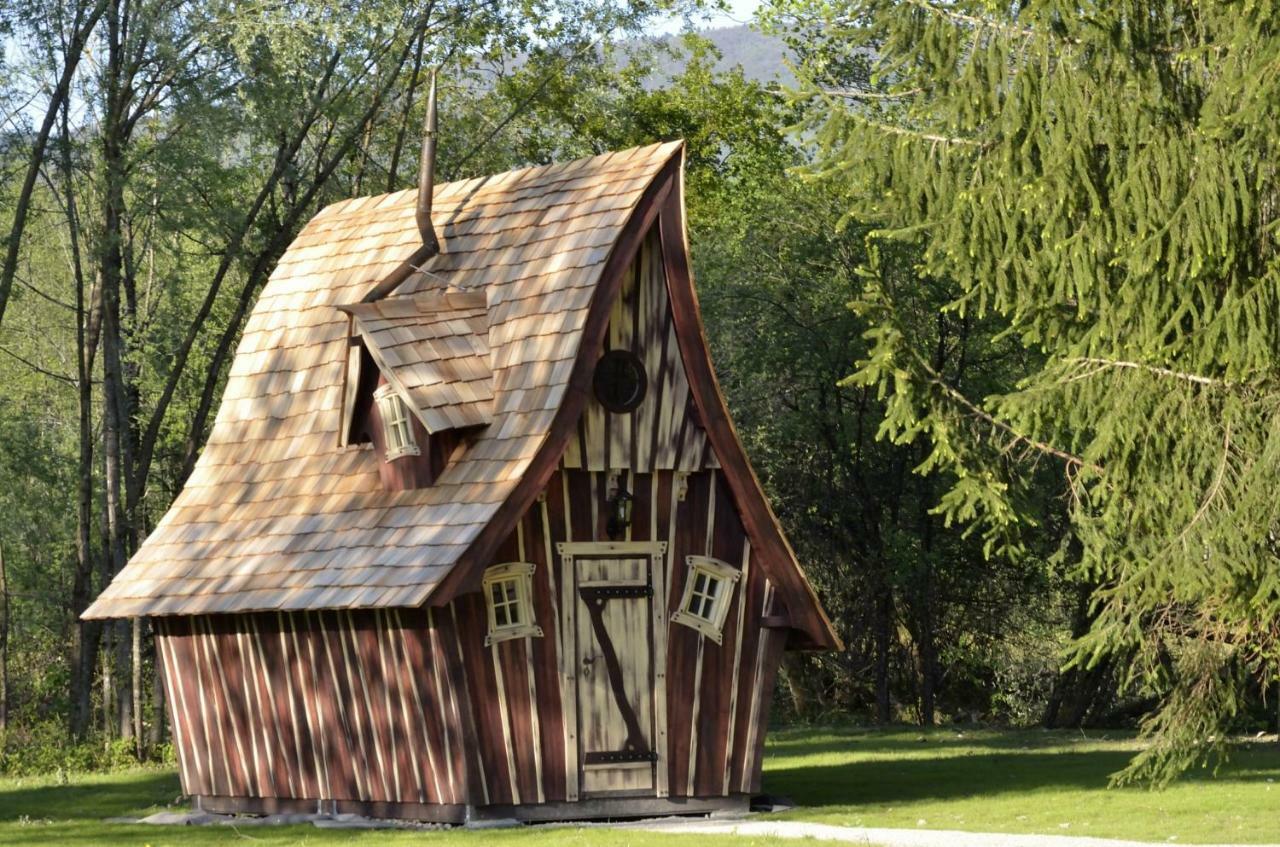 Les Lodges du Lac Saint-Alban-de-Montbel Extérieur photo