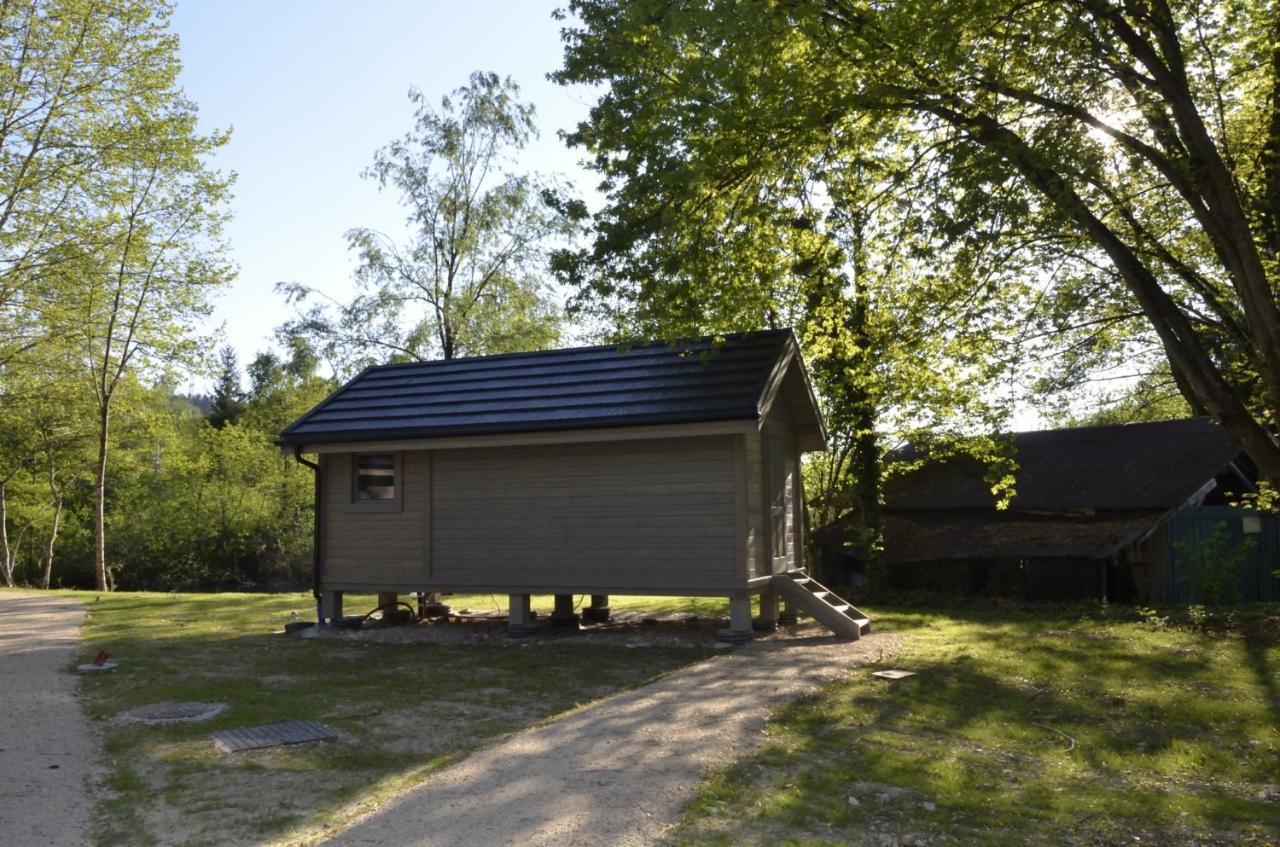 Les Lodges du Lac Saint-Alban-de-Montbel Extérieur photo