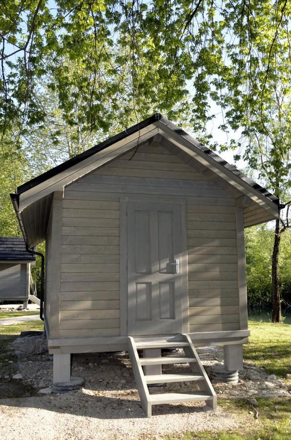 Les Lodges du Lac Saint-Alban-de-Montbel Extérieur photo